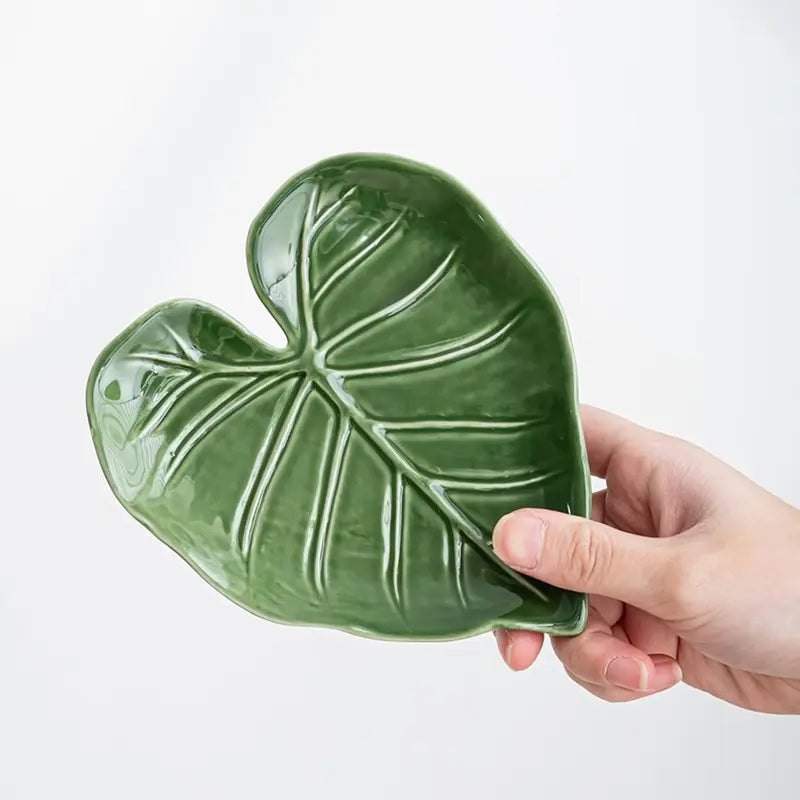 Ceramic spoon holder, leaf-shaped, cutlery rack, kitchen and dining table decoration, dishwasher safe.